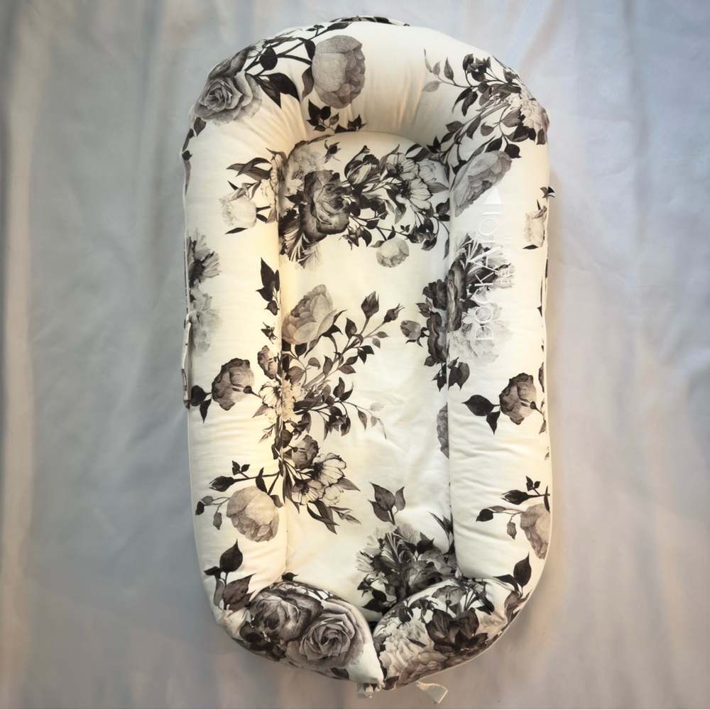 Black And White Floral Dockatot
